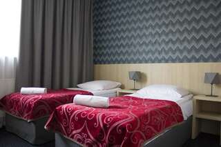 Курортные отели Pod Lipami Легово Улучшенный двухместный номер с 2 отдельными кроватями-1